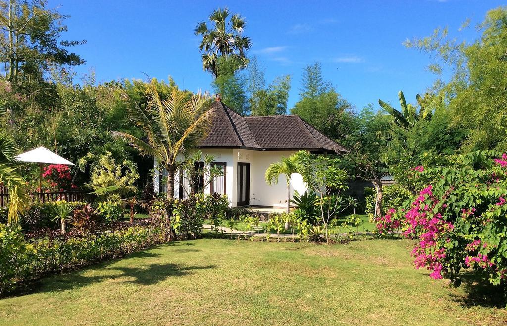 Taman Dewi Sri Villa Et Bungalow Pemuteran  Exterior photo