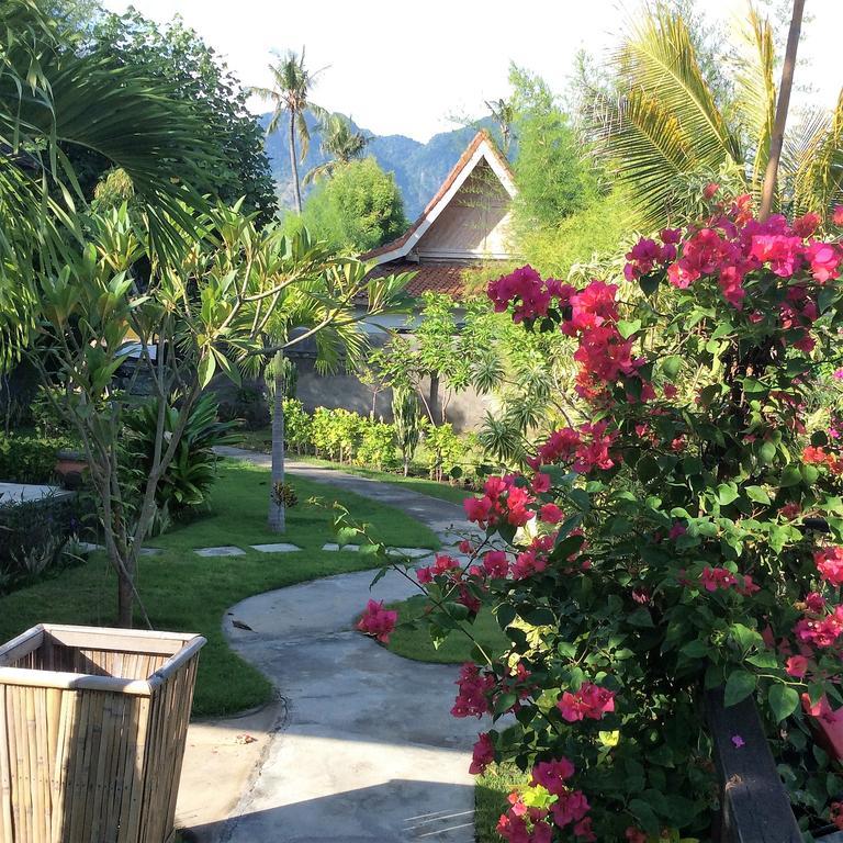 Taman Dewi Sri Villa Et Bungalow Pemuteran  Exterior photo